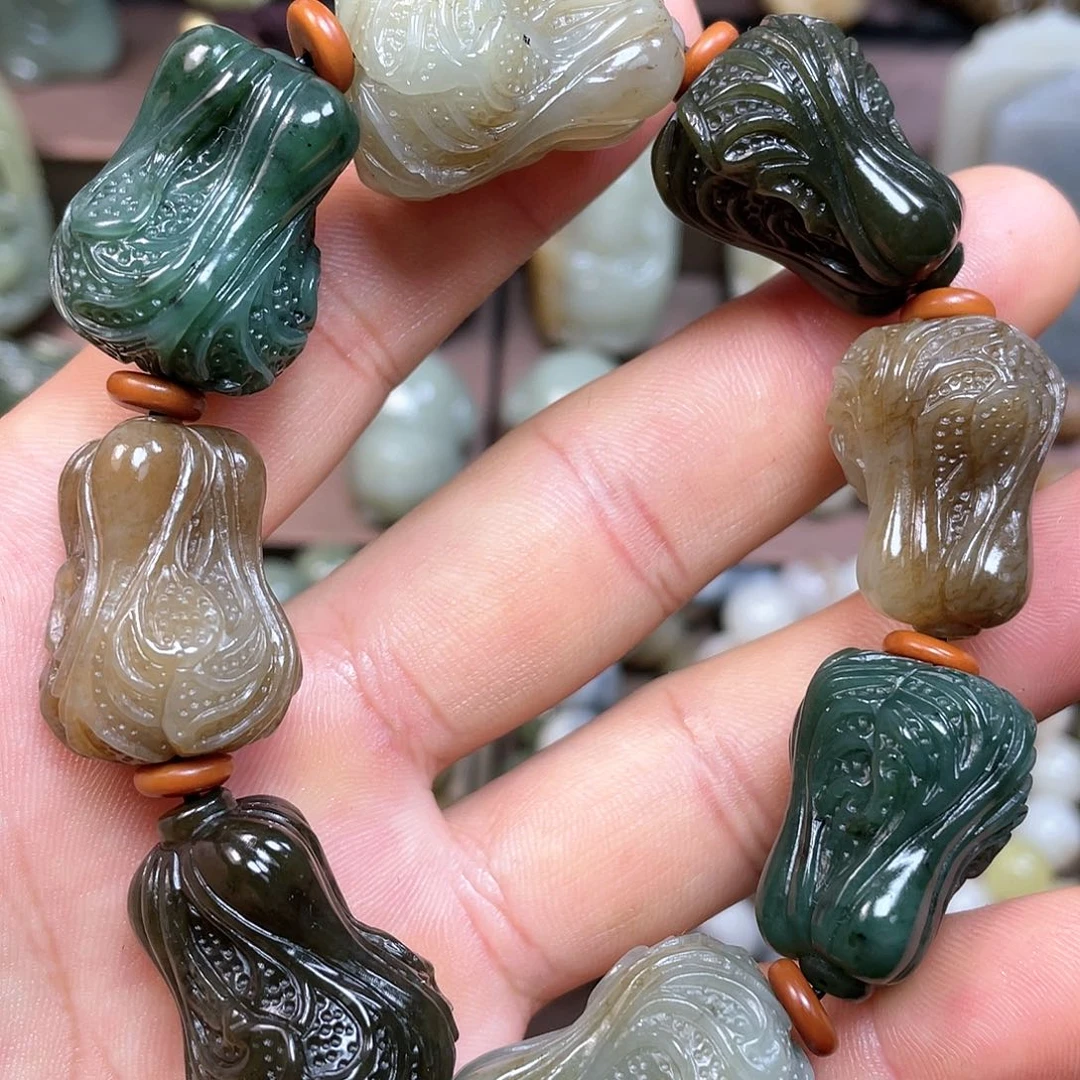和田玉颈饰未镶嵌