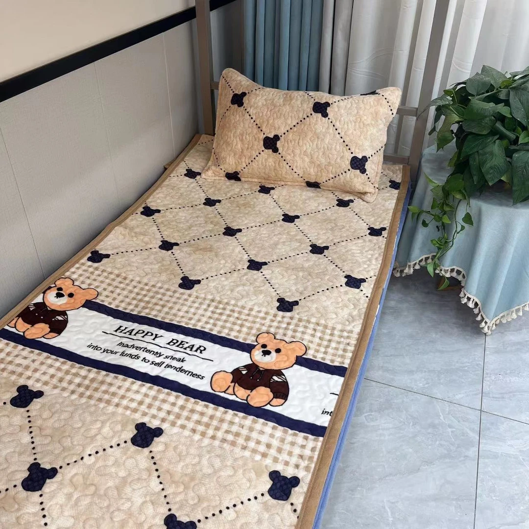 【秋冬牛奶绒床盖】学生单人宿舍加绒床盖沙发垫飘窗垫三层夹棉