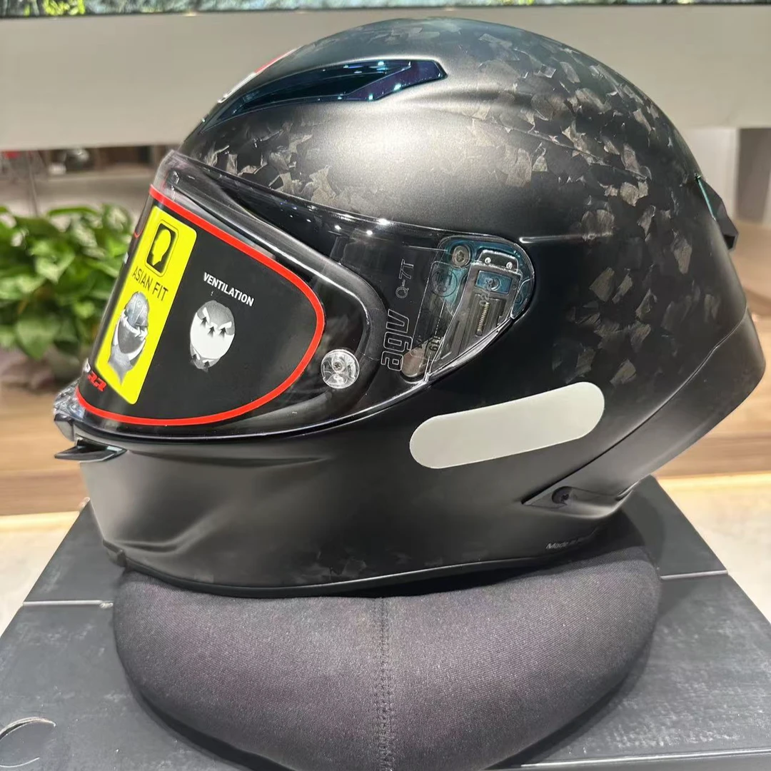 AGV PISTA 变色龙摩托头盔碳纤维赛道跑盔全盔平等汰渍日月冰蓝