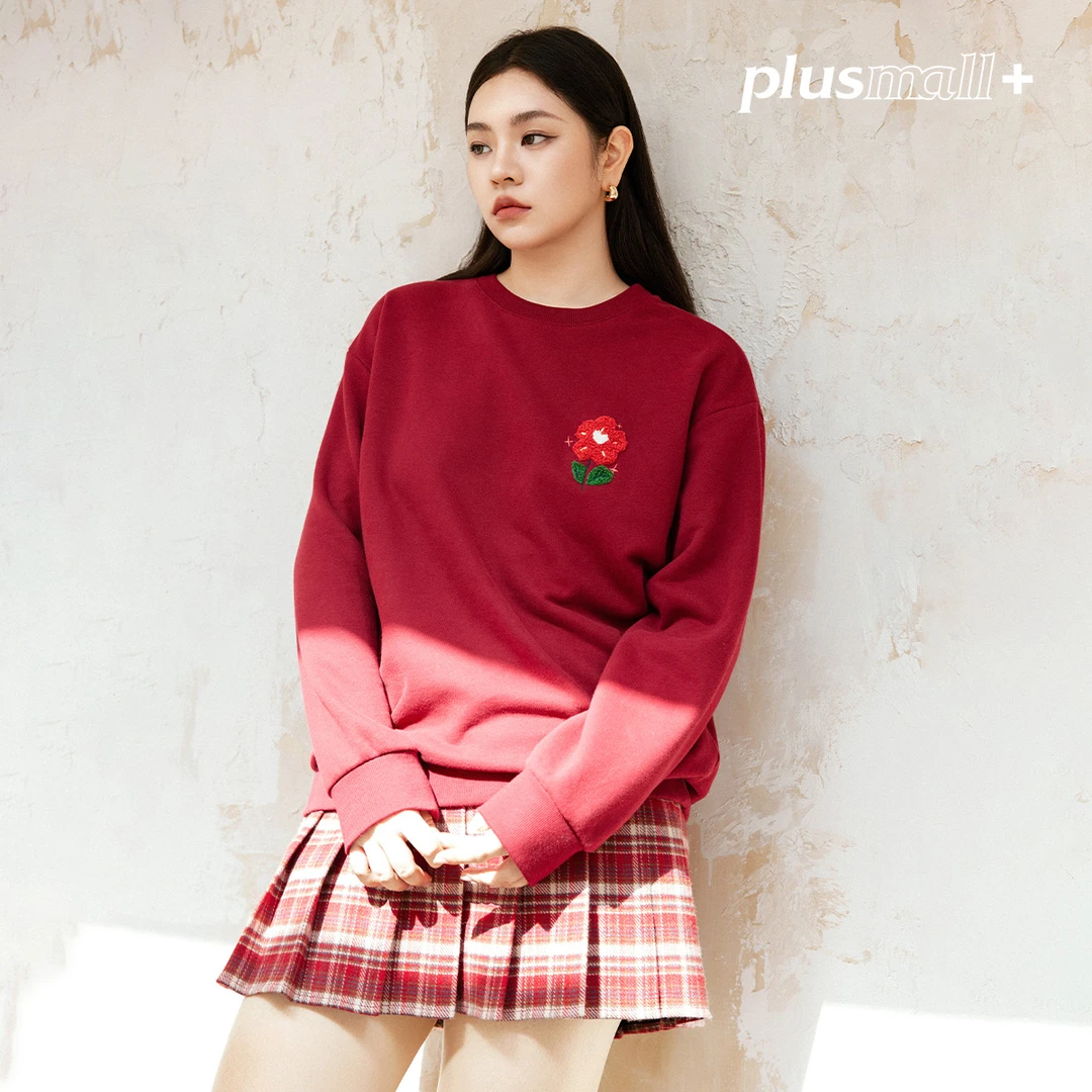 PLUSMALL 送你一朵小红花 亲肤毛圈料绣花圆领落肩卫衣PAC2409113