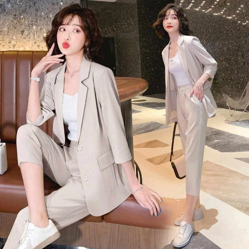 西装套装女2024春夏季新款气质时尚正装职业减龄休闲小西服两件套