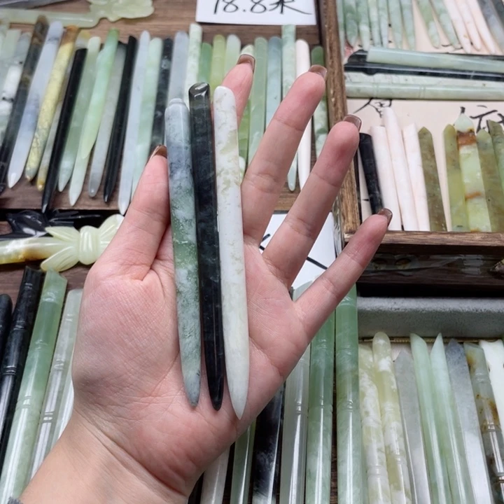 蛇纹石玉发饰合金沿****陆