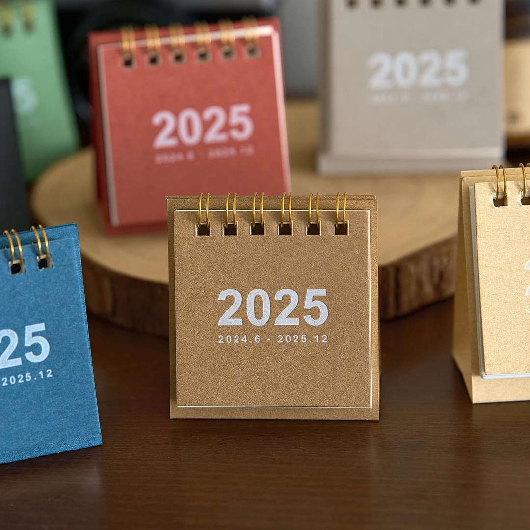 2026年卡通可爱简约迷你小台历创意小日历学生桌面装饰拍照小摆件
