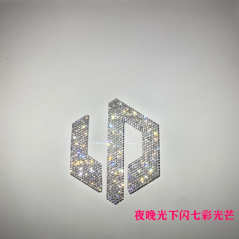 适用于零跑C11C01C16车标装饰钻贴T03车标贴方向贴钻闪亮贴C10贴