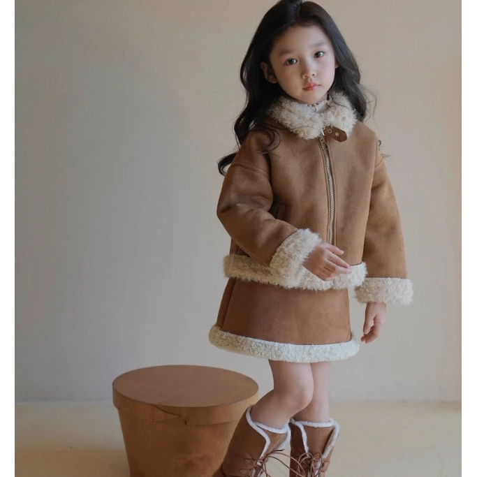女童秋冬韩系时髦感皮毛一体外套保暖羊羔绒麂皮外套半身裙