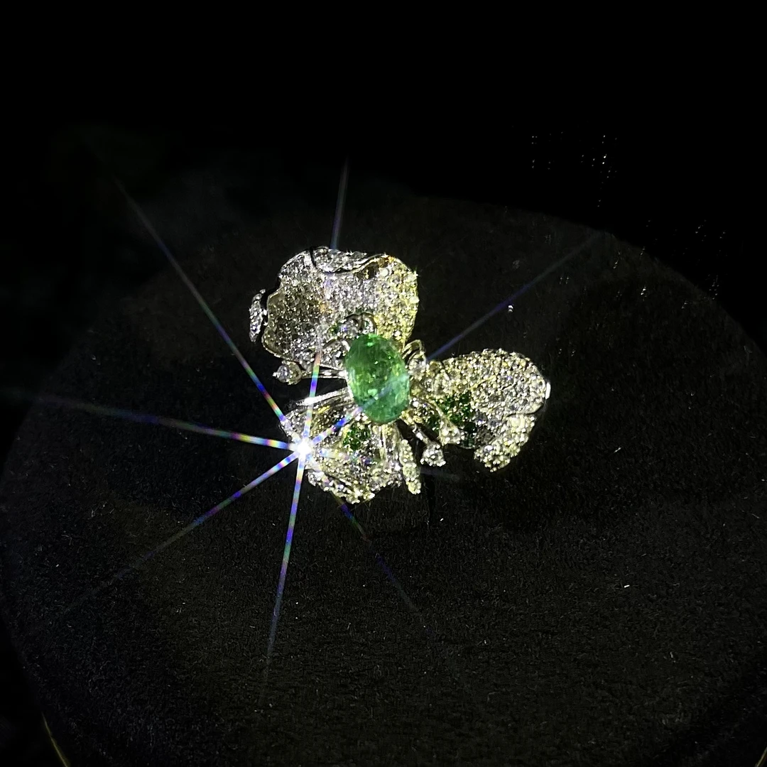 金怡Jewelry-天然祖母绿设计款花朵精致时尚款戒指s925银镶嵌