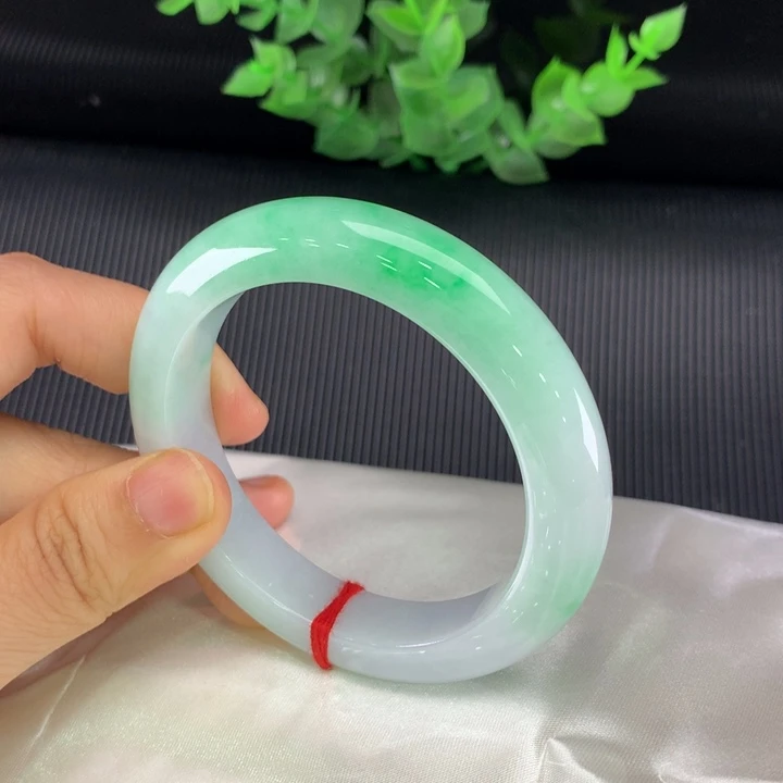 翡翠手镯未镶嵌正圈53