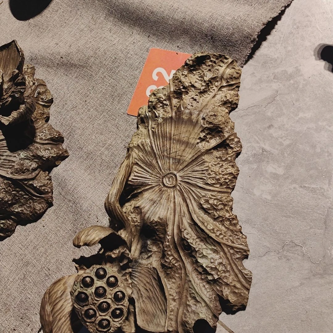 阴沉木凡*手工壶承小叶金丝楠木的。