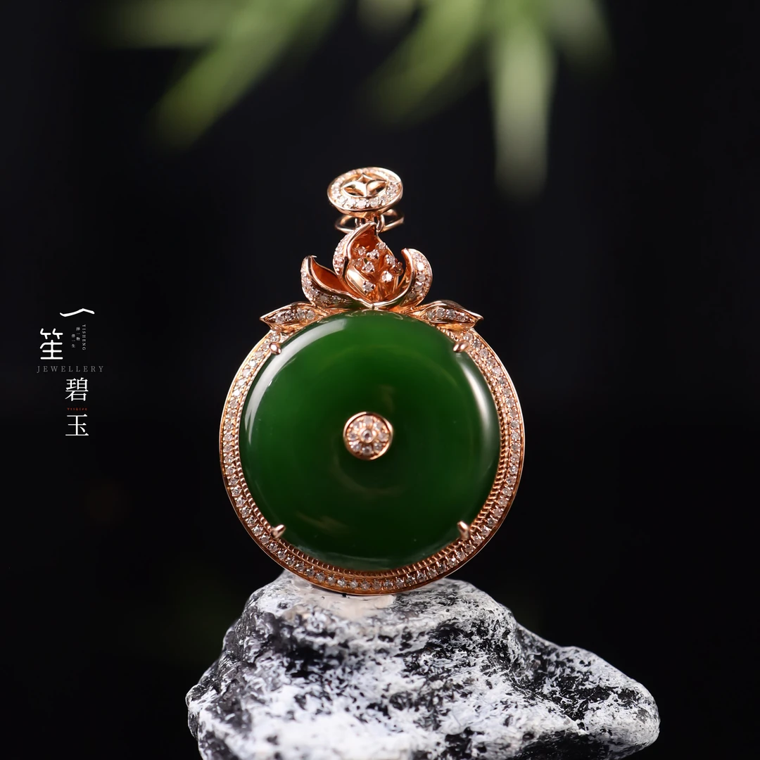 【一笙珠宝】天然和田玉碧玉平安扣吊坠18k金镶嵌多样性发
