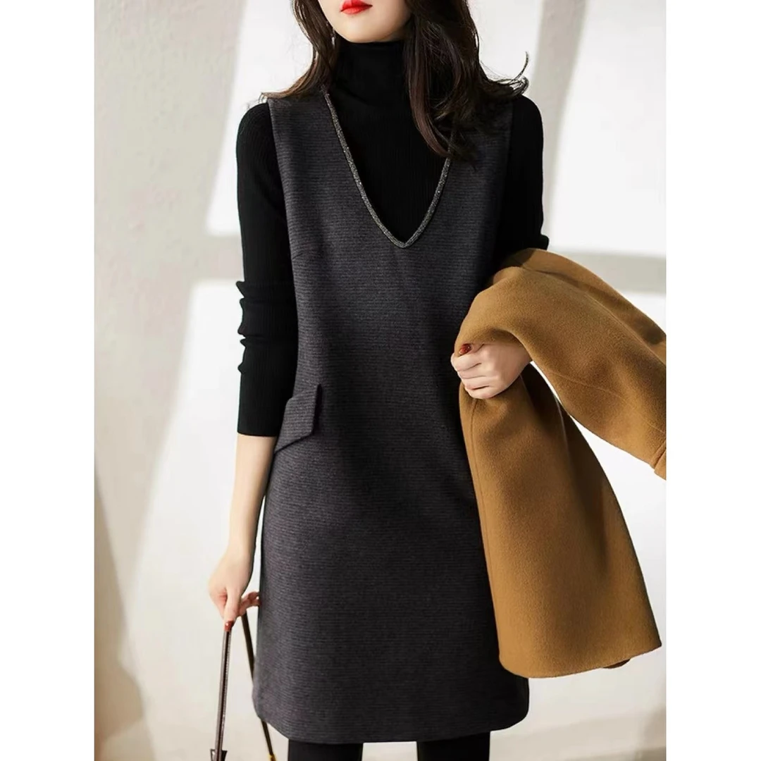 灰色背心宽松连衣裙女士时尚秋季气质百搭收腰修身洋气无袖毛呢裙