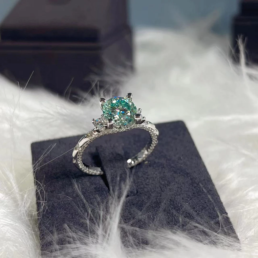 南非18A 戒指星火马尔代夫蓝色2克拉戒指.H