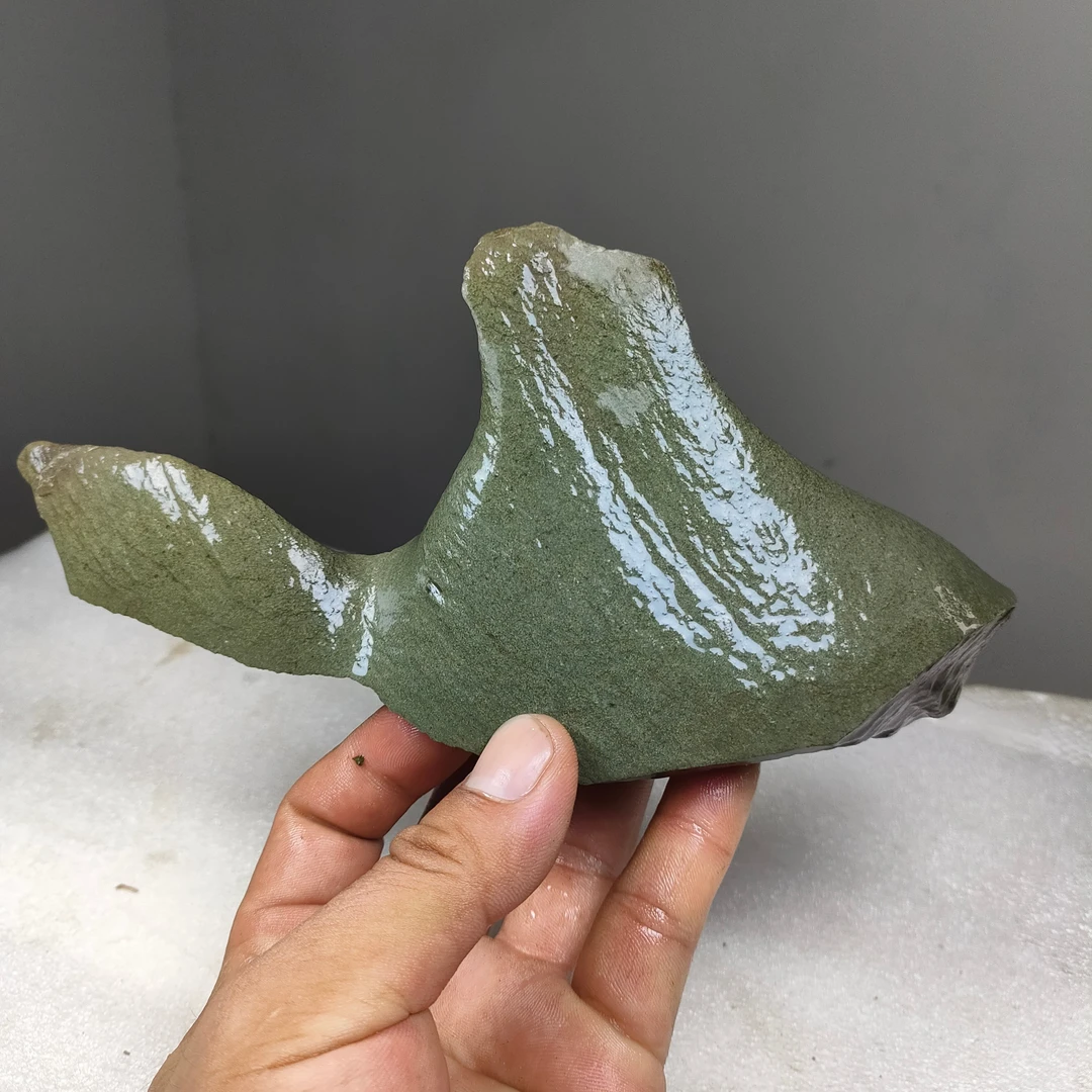 新疆戈壁绿泥石奇石