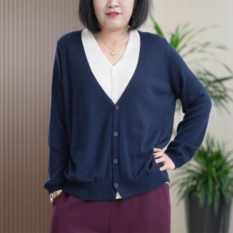 绵羊毛假两件针织衫时尚撞色开衫外套柔软大码亲肤百搭秋季上衣女