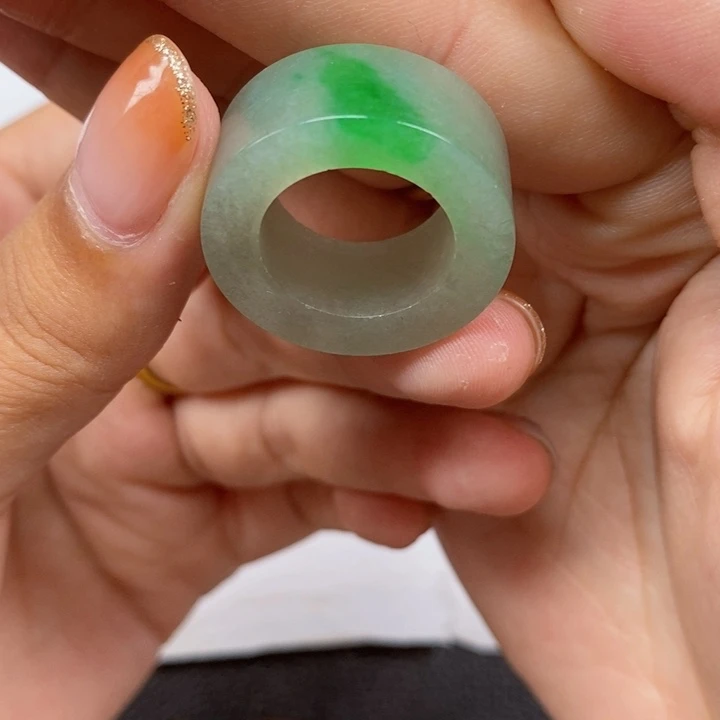 翡翠戒指未镶嵌S****）翡翠戒指