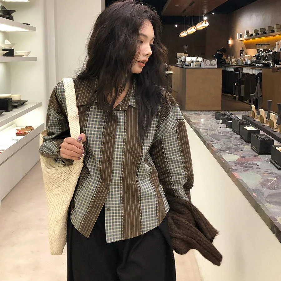 任小艺【新品】百搭木质色条纹格子衬衫叠穿冬