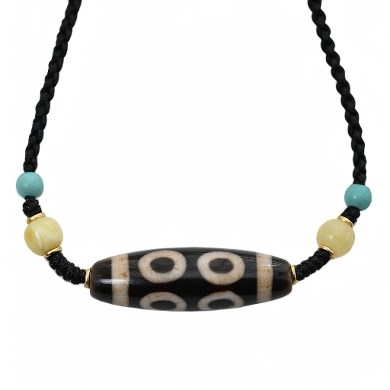 满砂八眼玛瑙约37*11mm手工蚀花玛瑙吊坠锁骨链