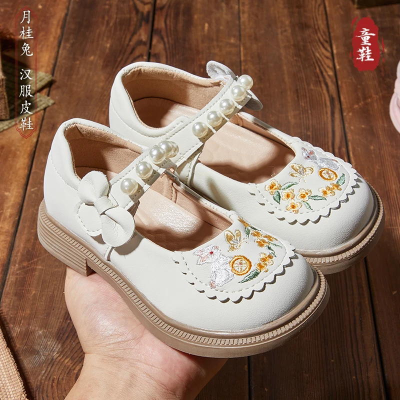汉服鞋子女童古装民族中国风软底公主鞋2024新款儿童宝宝绣花皮鞋