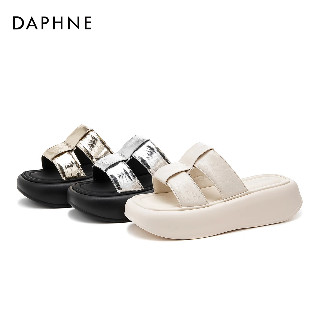 达芙妮女士夏季透气舒适时尚百搭气质优雅仙女风圆头厚底一字拖鞋