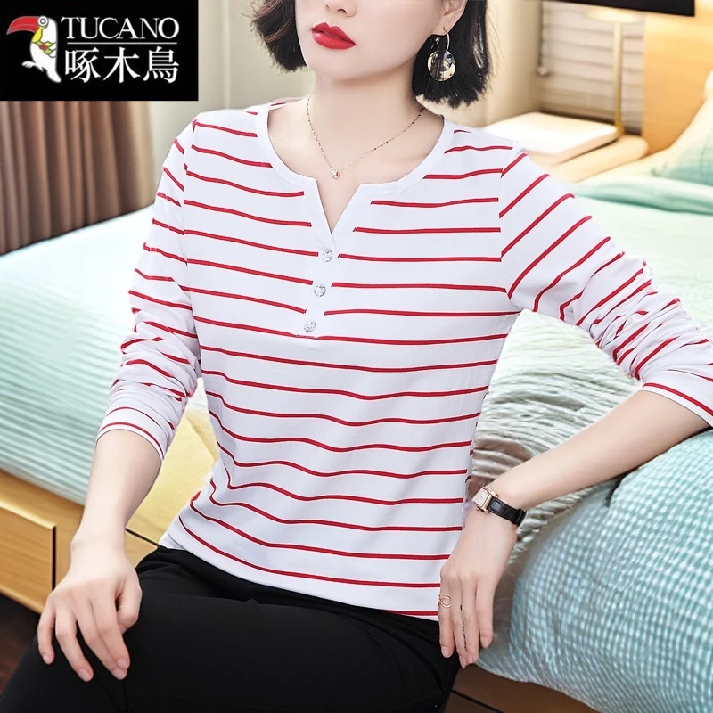 啄木鸟2024春秋冬新款长袖女v领打底衫宽松大码显瘦T恤条纹打底衫