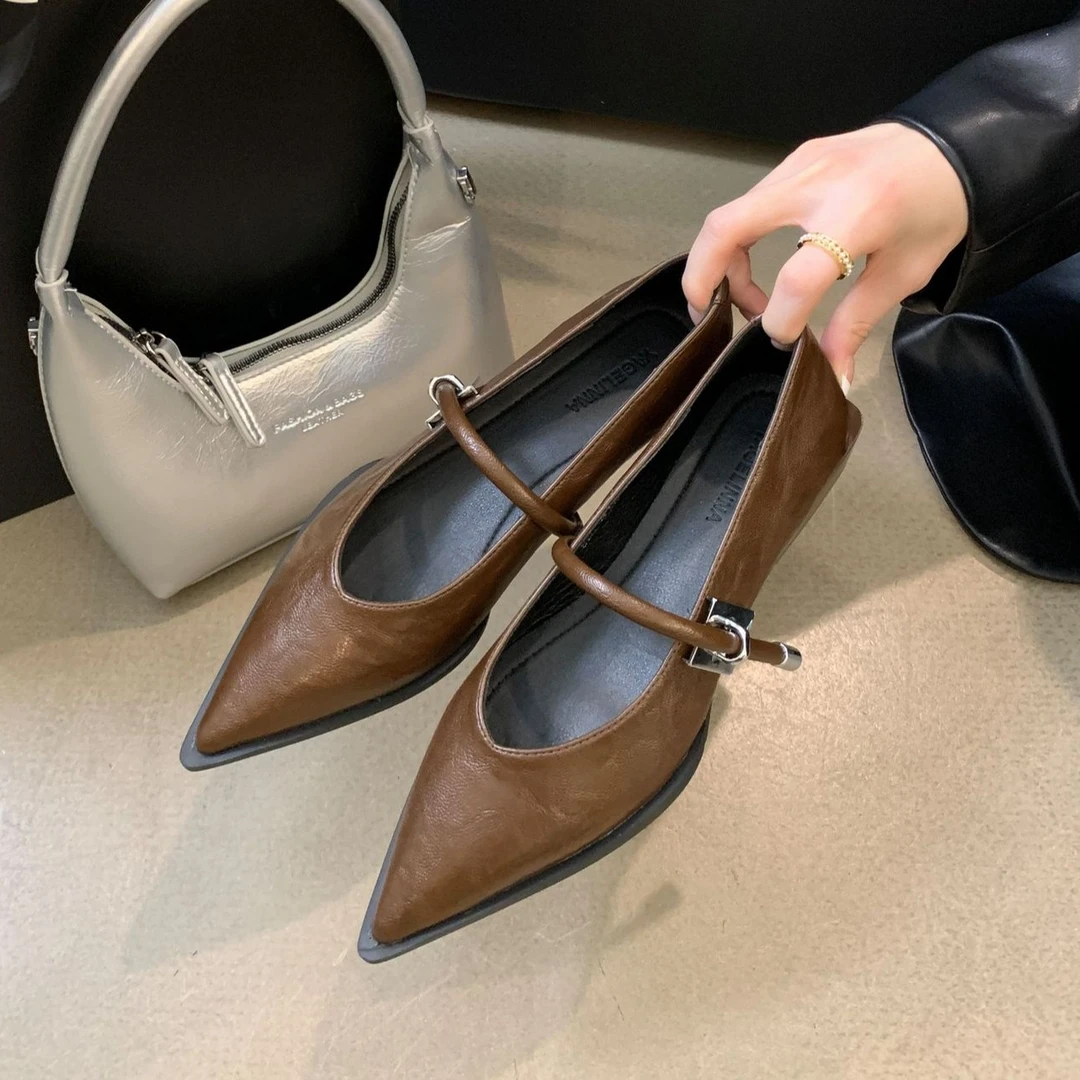 复古尖头单鞋百搭一字带休闲粗跟浅口女鞋新款韩版金属扣低跟鞋女