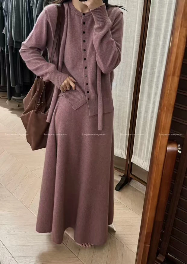 欧货复古色正肩圆领前开扣自带披肩软糯浣蜜羊绒半裙 三件套装