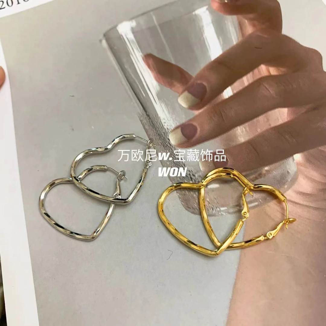 铜合金耳饰 万欧尼w.宝藏 | 超a爱心耳环耳圈轻奢高级小众E788