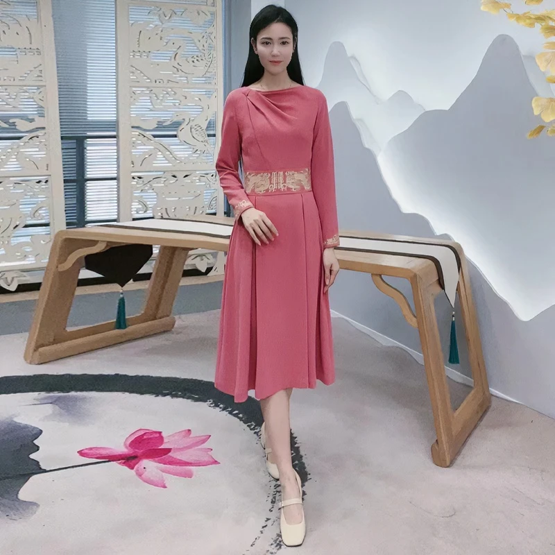 春天仙女裙浒城古娘时尚绣花优雅气质百褶金缕歌连衣裙女22C17277