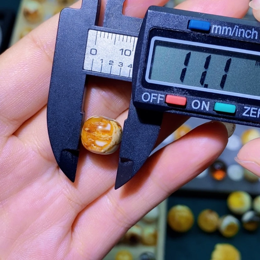 【闪购商品】琥珀裸石未镶嵌琥珀