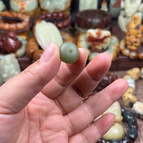 岫岩河磨玉（透闪石质玉）手链未镶嵌^****兰