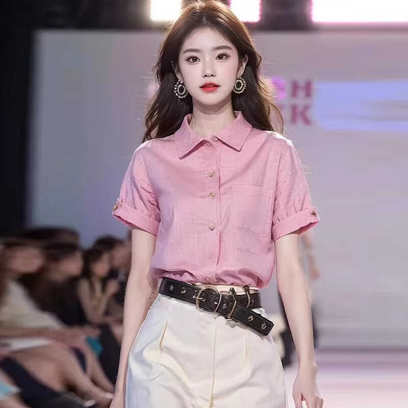 时尚简约气质通勤休闲短袖衬衫女夏款高级感别致翻领宽松粉色上衣