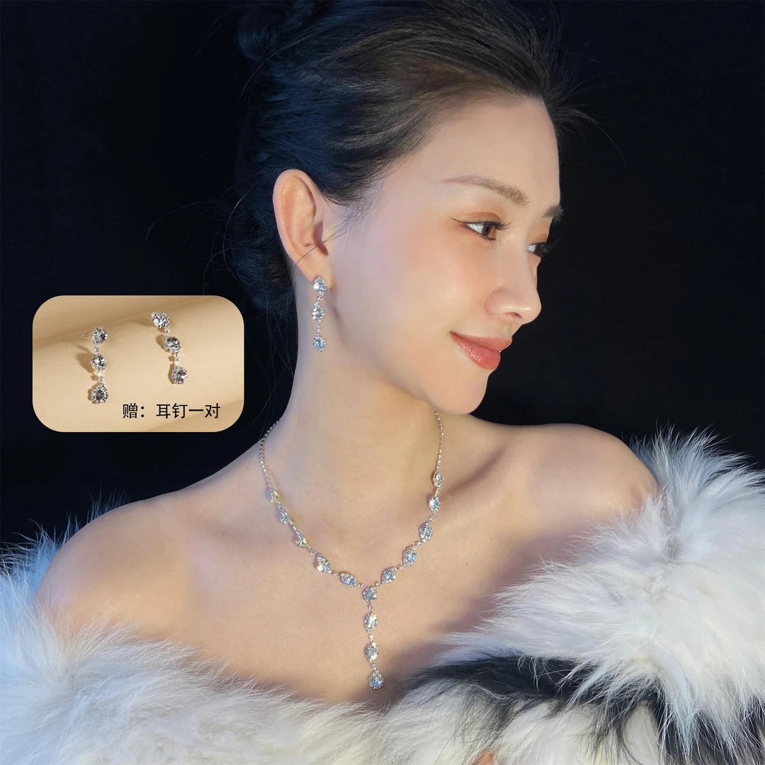 合金合成锆石项链 时尚满钻水滴项链轻奢气质饰品耳钉波浪套装