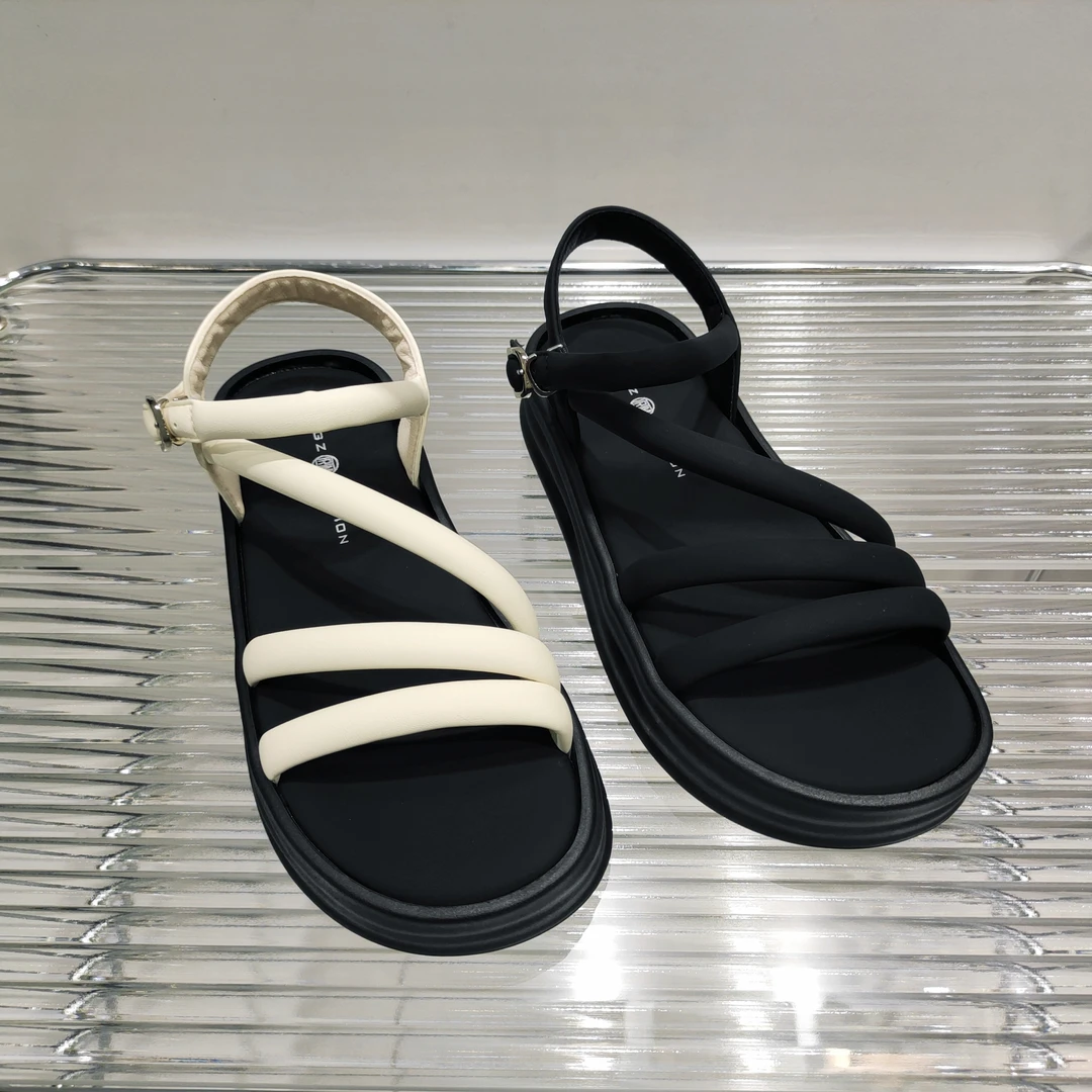 新款时尚百搭女夏外穿韩版学生网红一字扣罗马凉鞋6982