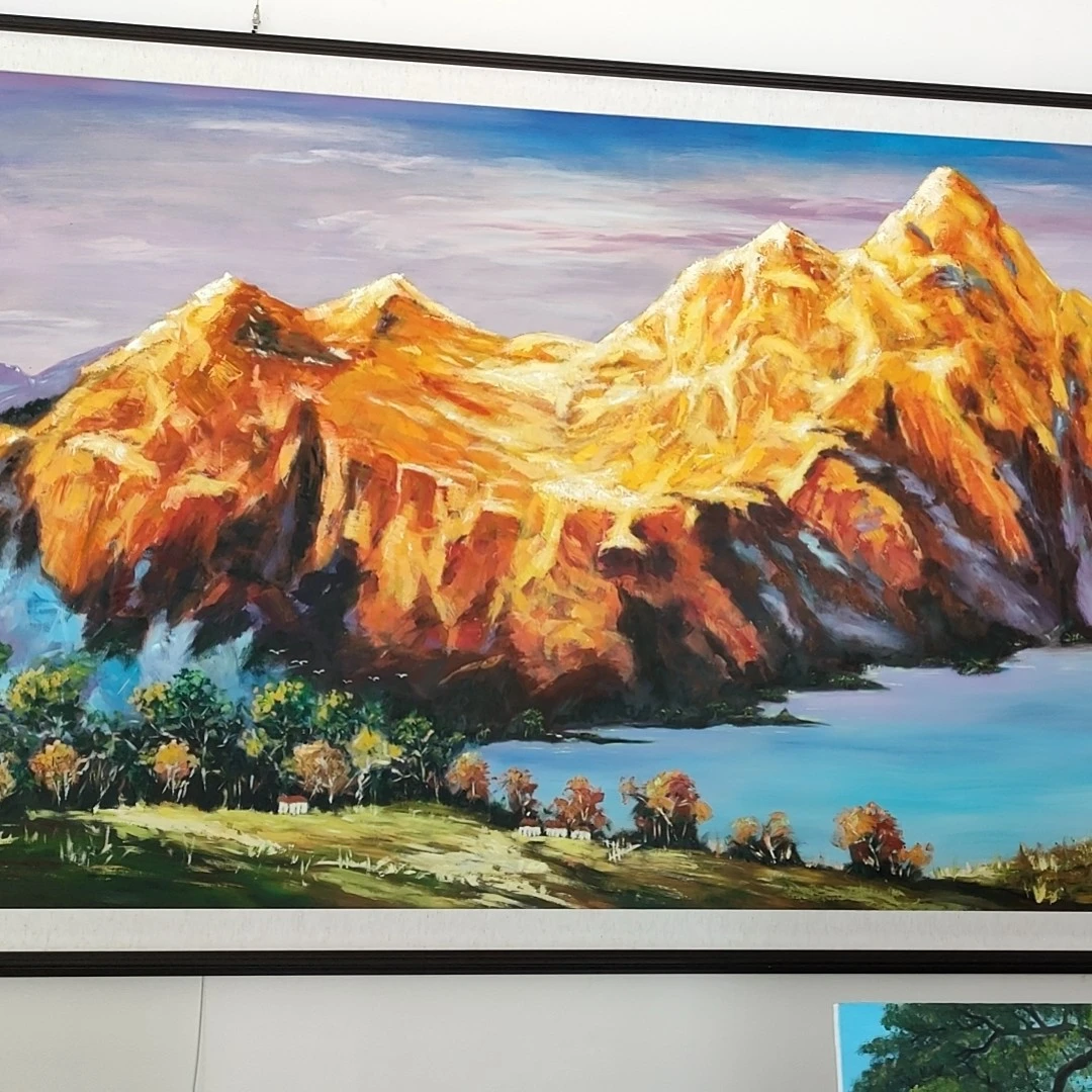 日照金山        布面油画