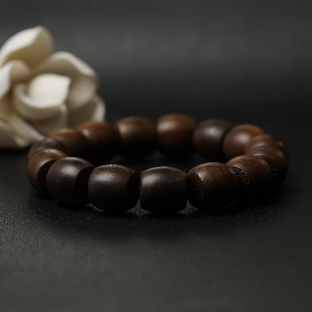 【嘉木】J006沉香莺歌绿奇楠1.4单圈桶珠（多样性发货一条）