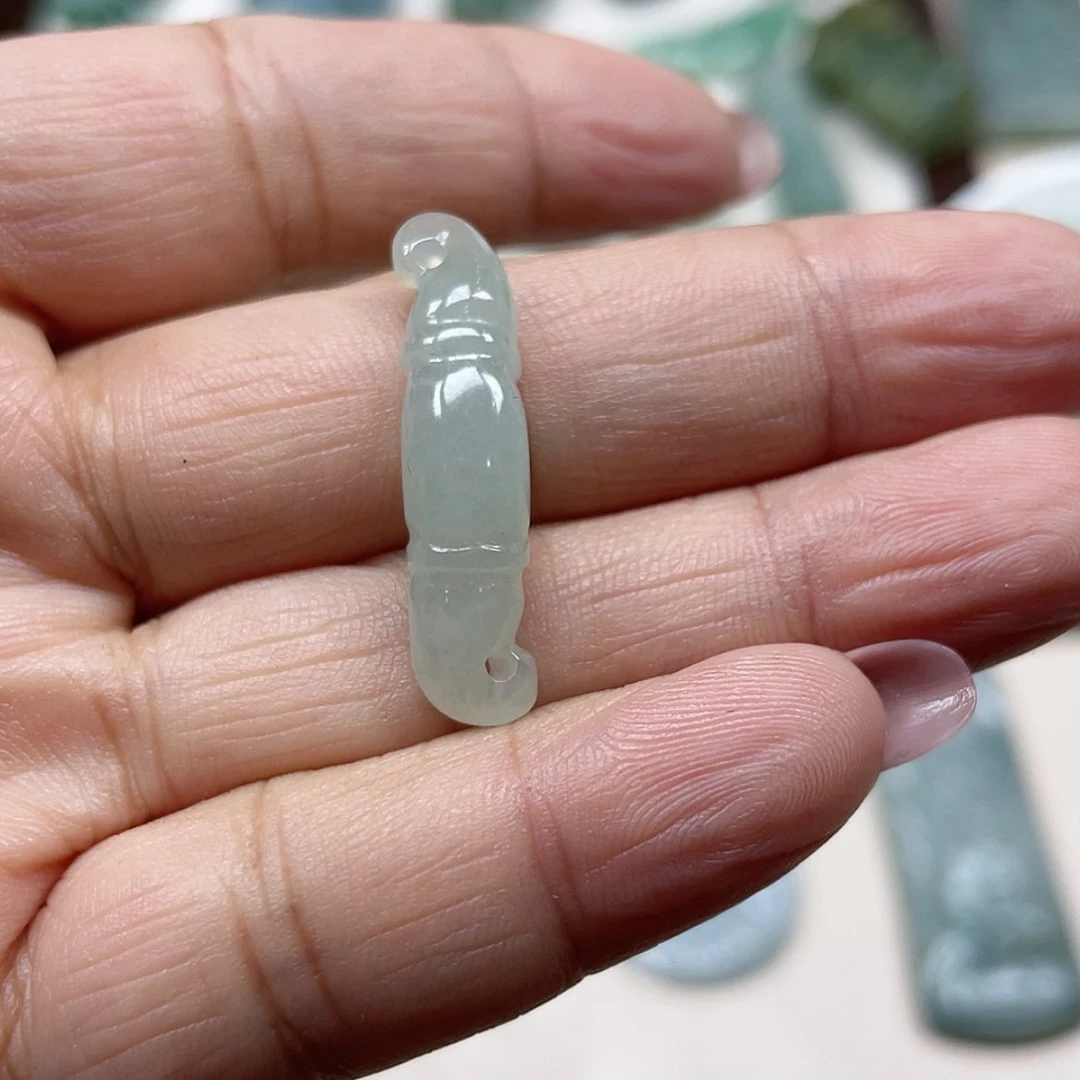 【闪购商品】翡翠颈饰未镶嵌阿*