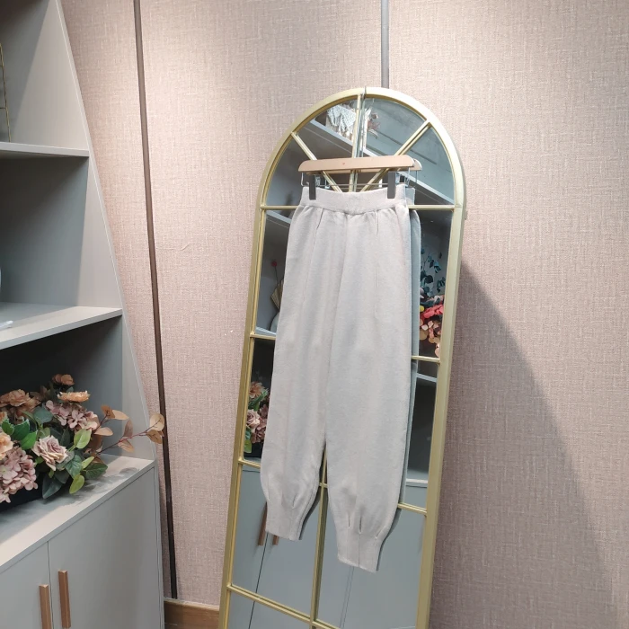 AE8产后杏色针织裤90-130