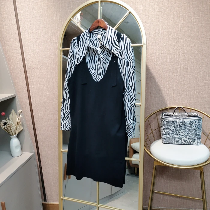 BJ50孕妇黑色背带裙两件套M90-120L130XL140