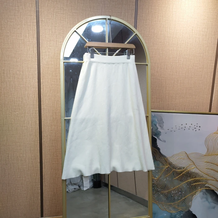 AC973孕妇杏色针织半身裙90-130  脏