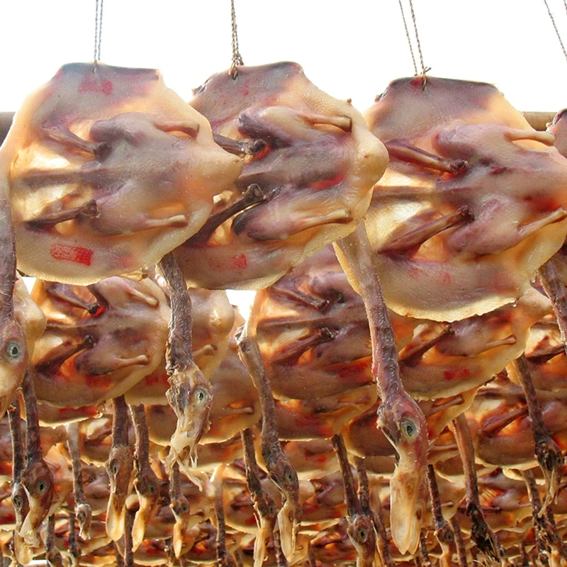 江西板鸭赣南农家特产咸鸭遂川风干腊鸭腊鸭腿腊鸭整只