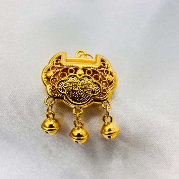 足金饰品/平安快乐锁包/1.39/1B5B0917/h