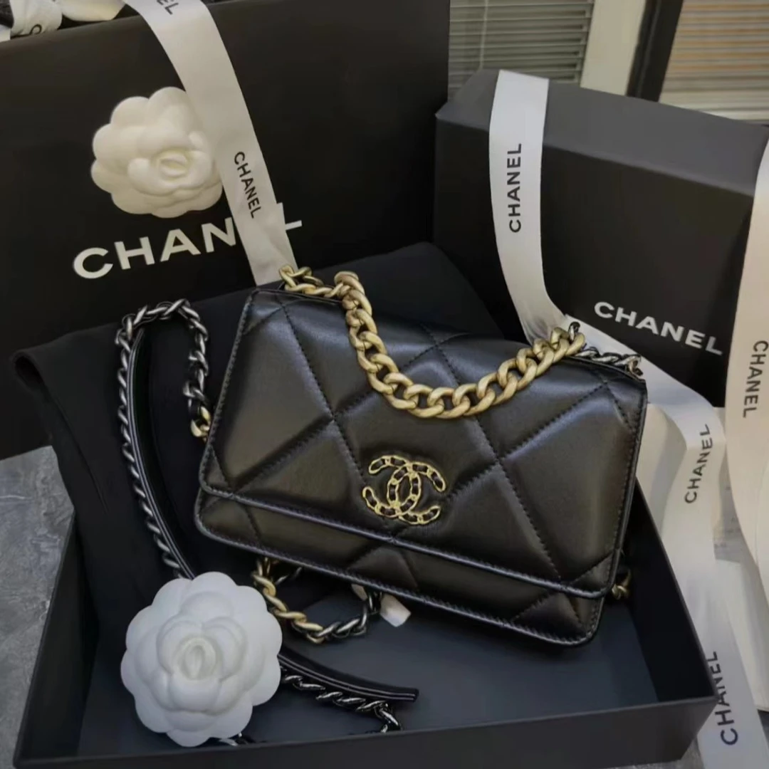 99新 Chanel/香奈儿 黑金19bag woc/321981