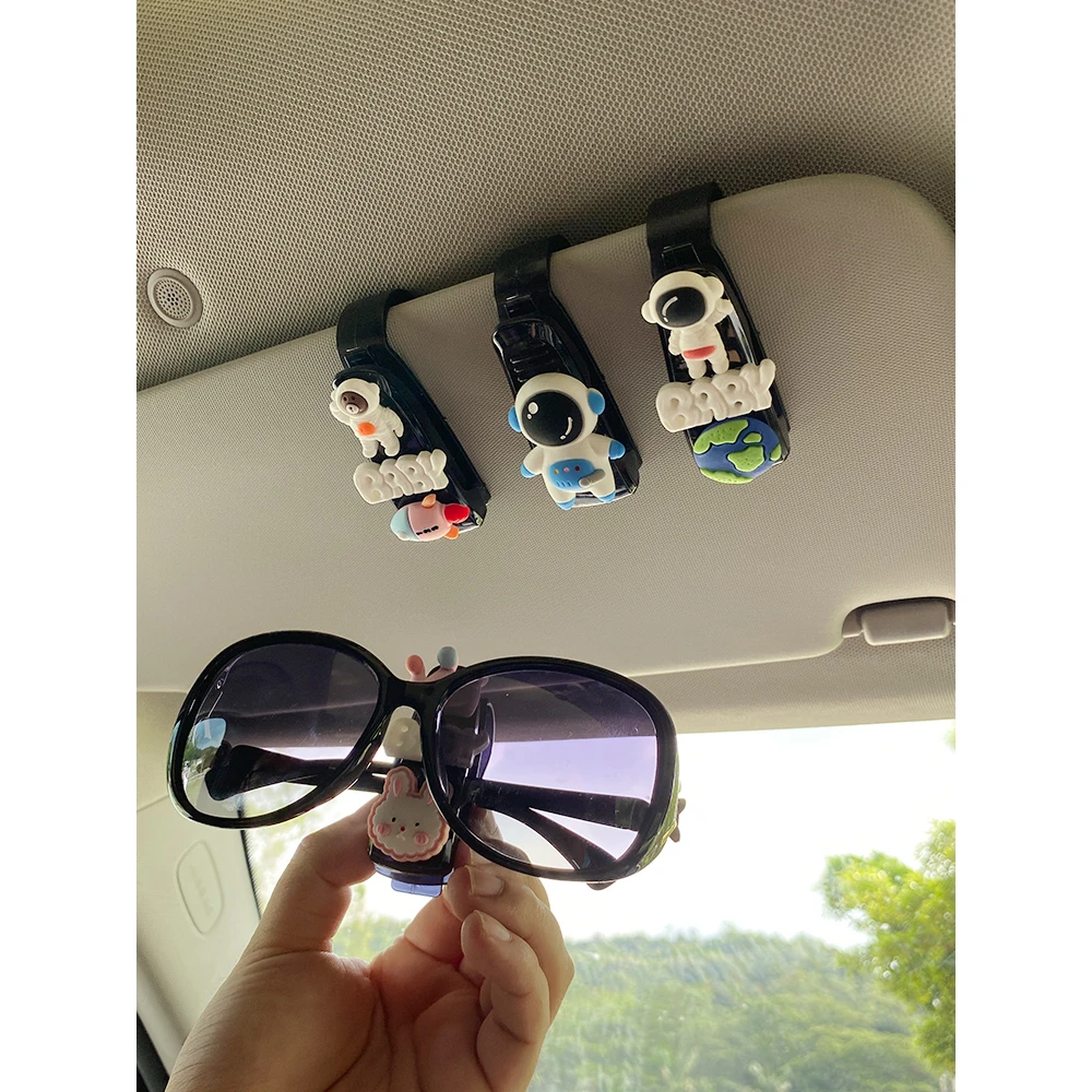 汽车遮阳板收纳多功能车载眼镜夹车用墨镜支架遮阳板卡片收纳夹子