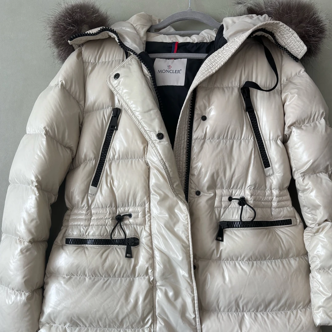 1码/Moncler/蒙口 袖标款收腰羽绒服/99新/jm06184