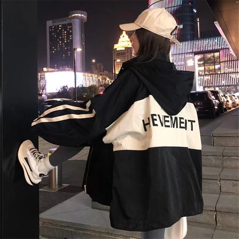 工装冲锋衣短外套女2025春秋新款宽松休闲户外运动连帽夹克风衣潮