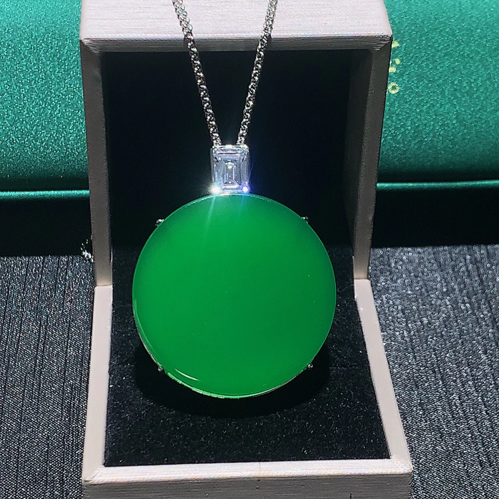 「霞姐珠宝」天然绿玉髓大圆牌通体银镶嵌吊坠