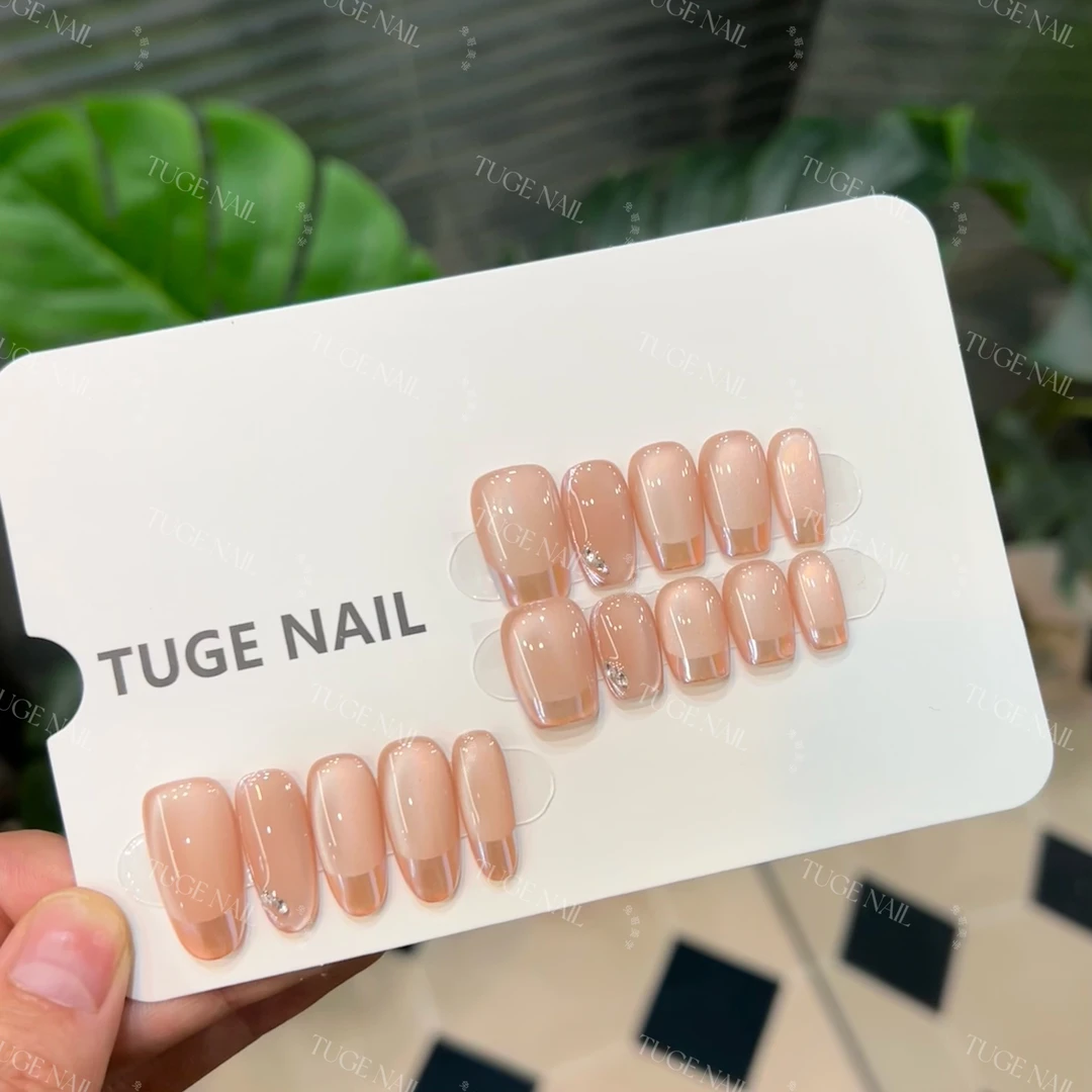 TugeNail“月半弯”纯净版不带钻轻奢空间法式月光猫眼美甲TG1105