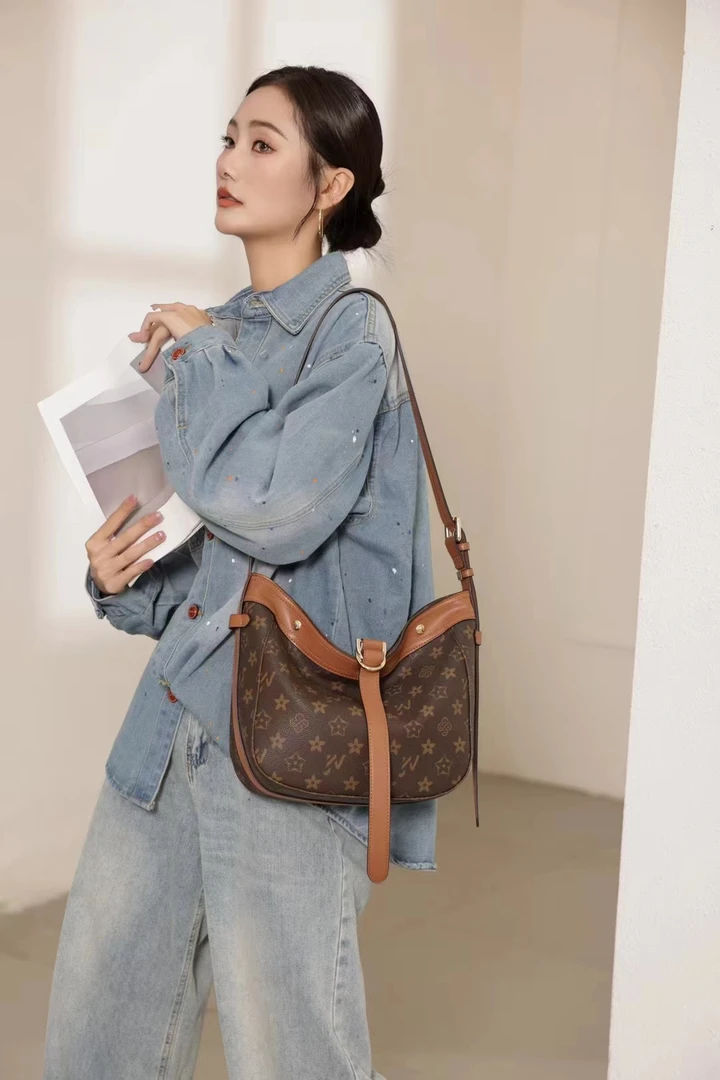 双11新款时尚饺子包通勤潮流百搭休闲轻奢拼色大容量斜挎子母包