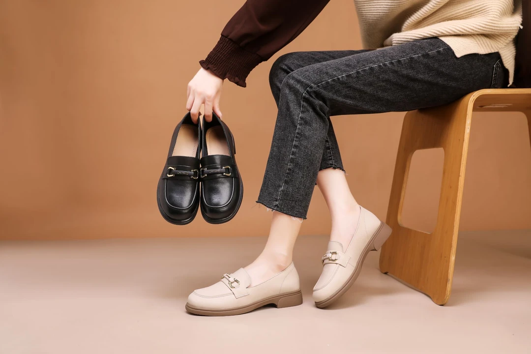 女主人001-026根据主播提示下单百搭软底防滑头层牛皮乐福鞋