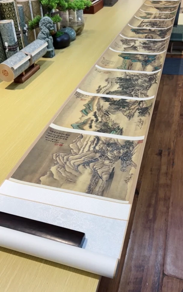清 王翚 摹古山水册10开纸本 山水285.09.5X33.6cm  台北故宫