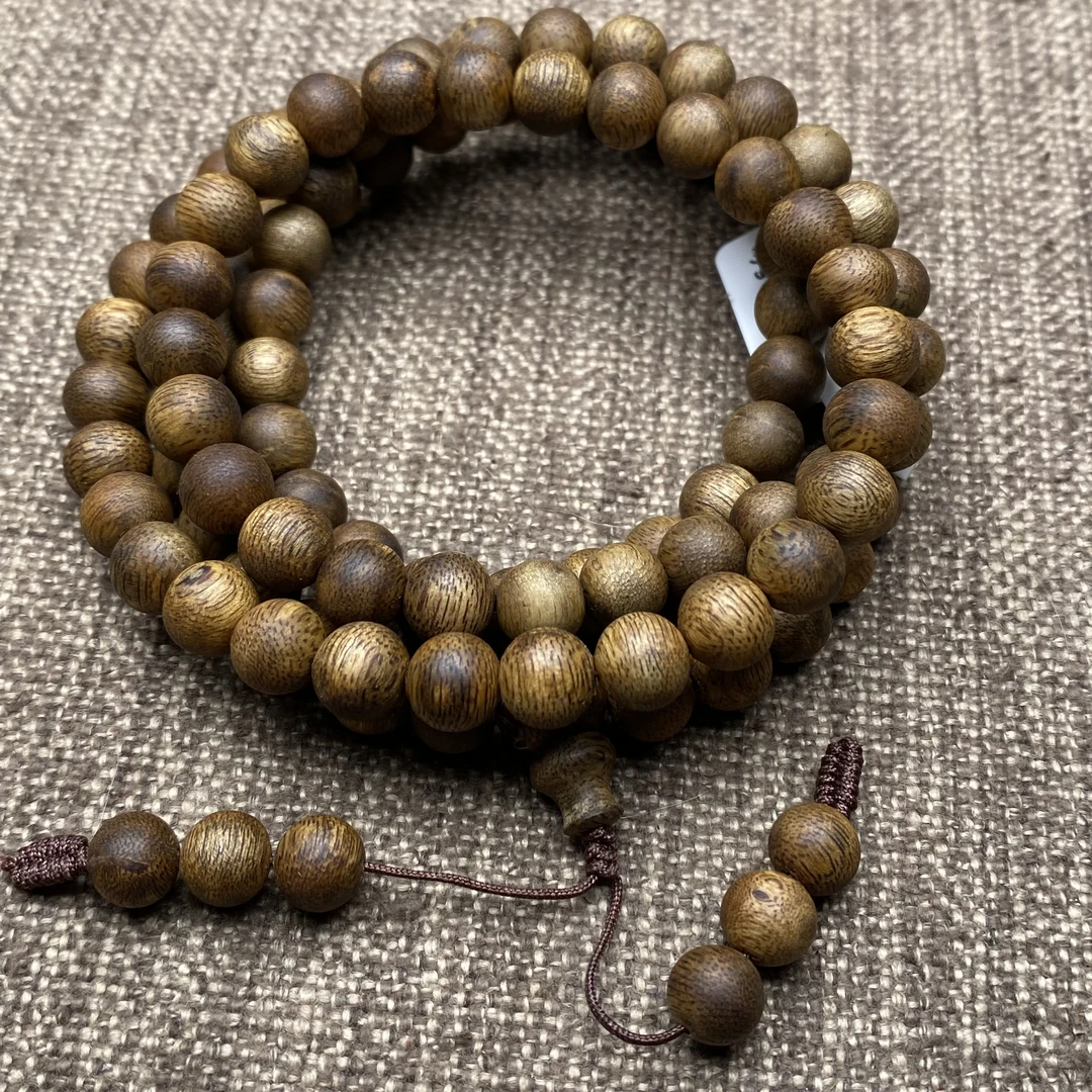 0.8cm*108颗原色原味海南莺歌绿奇楠规格沉香手串保真保香